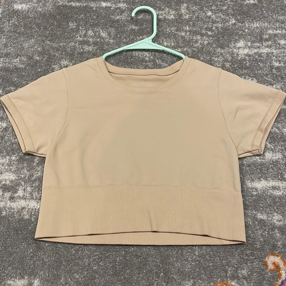 OFFLINE By Aerie Sidewalk
Seamless Cropped T-Shirt